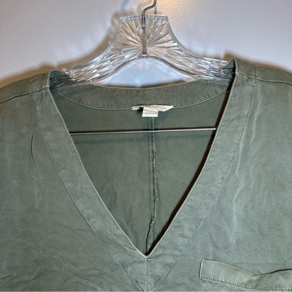 Cato Green V Neck 3/4 Roll Tab Sleeve Blouse 18/20W - Picture 3 of 10